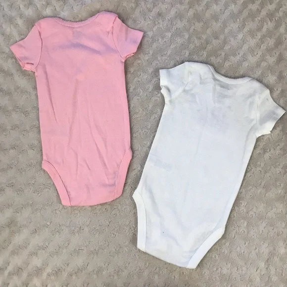 Carter’s Baby Girl Bodysuits & Pants Bundle Size 3-6 Months - Picture 3 of 6